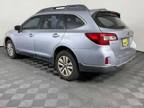 Used 2017 Subaru Outback 2.5i AWD/4WD image 4