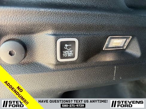 Used 2023 Jeep Grand Cherokee L Laredo image 44