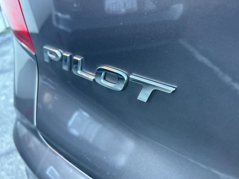 Used 2017 Honda Pilot Touring image 19