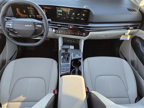 New 2026 Kia Sportage EX image 38