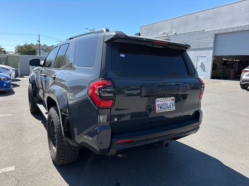 Used 2025 Toyota 4Runner TRD Off-Road Premium AWD/4WD image 4