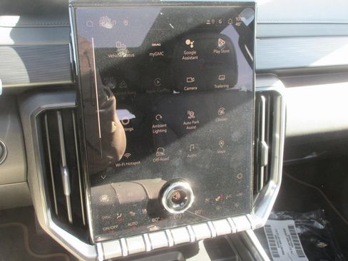 New 2026 GMC Acadia AT4 image 19