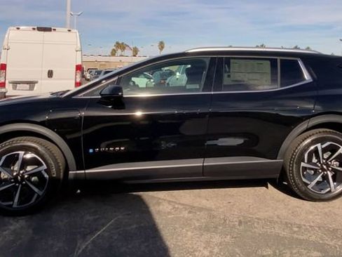 New 2026 Chevrolet Equinox EV LT FWD image 5