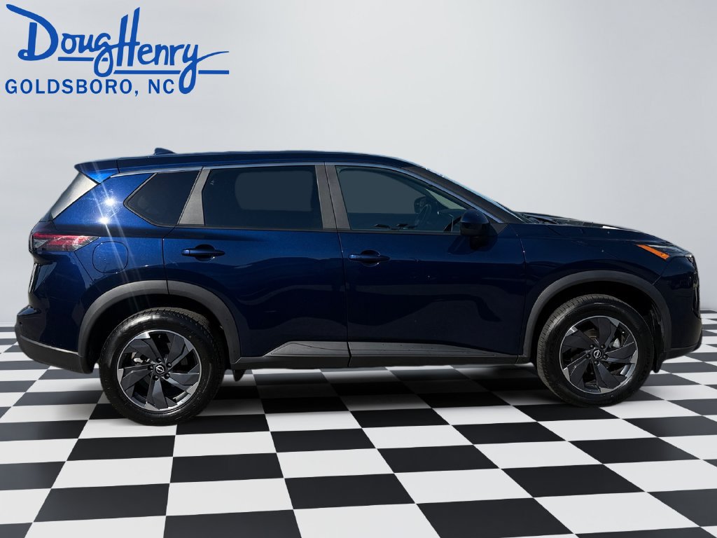 Used 2025 Nissan Rogue SV FWD image 6