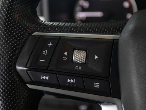 Used 2023 Mitsubishi Outlander SE image 12