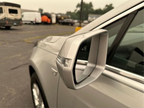 Used 2020 Cadillac XT5 Luxury FWD image 25