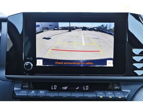 Used 2025 Toyota Camry SE image 23