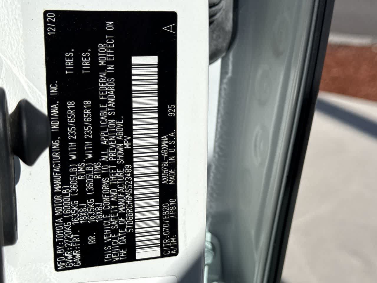 Used 2021 Toyota Highlander XLE AWD/4WD image 25