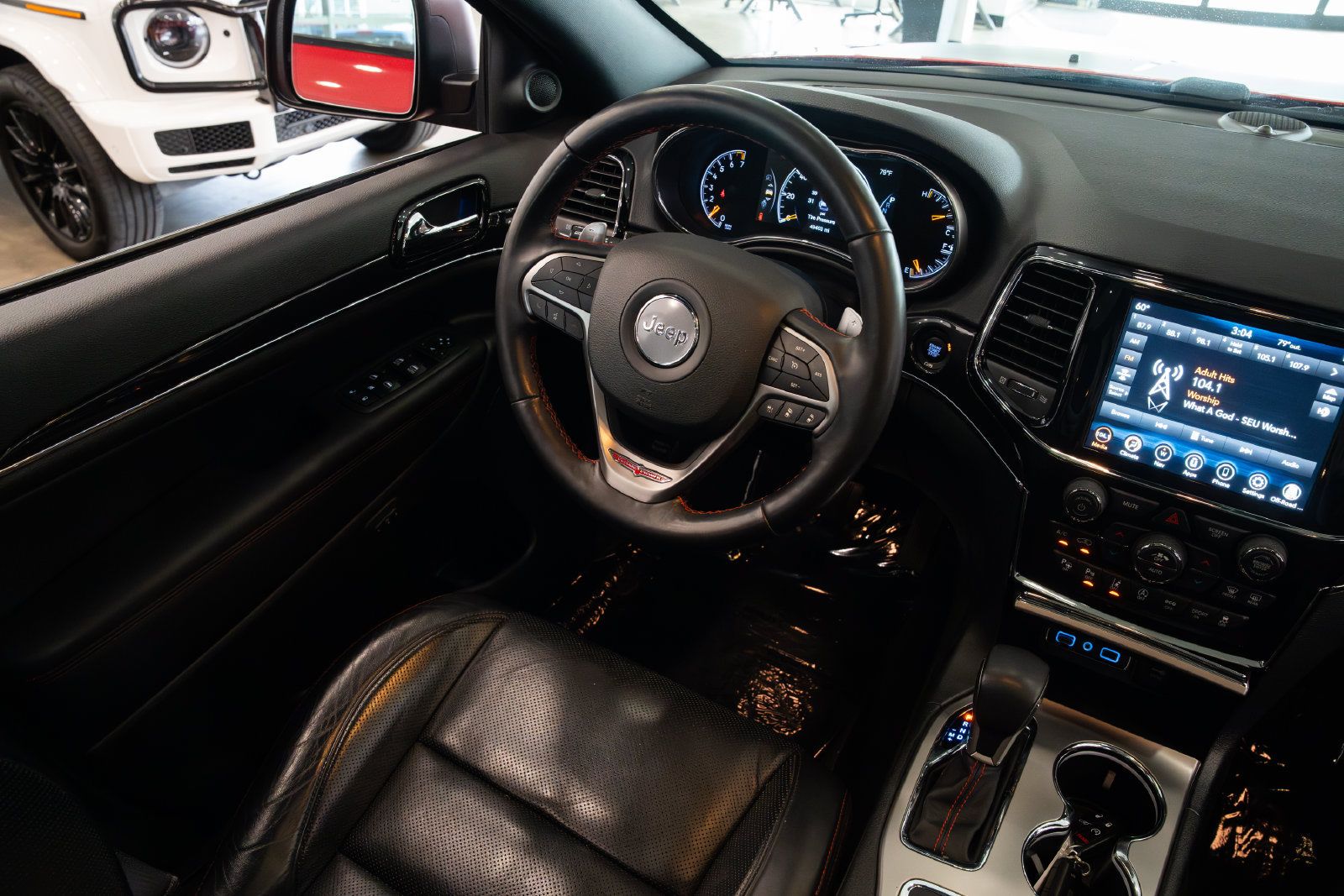 Used 2021 Jeep Grand Cherokee Trailhawk w/ Trailhawk Luxury Group AWD/4WD image 10