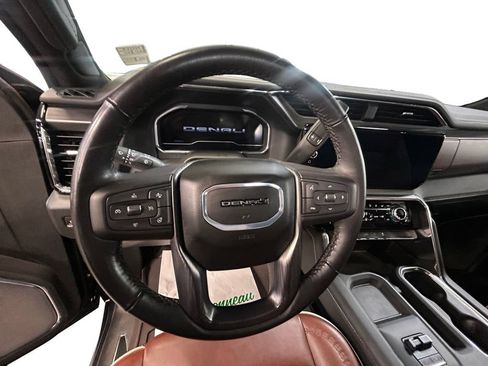 Used 2024 GMC Sierra 3500 Denali Ultimate AWD/4WD image 13