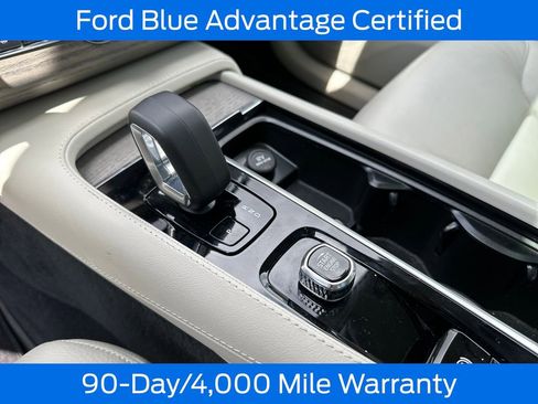 Used 2025 Volvo XC90 T8 Plus w/ Protection Package Premier AWD/4WD image 15