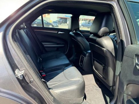 Used 2014 Chrysler 300 RWD image 29
