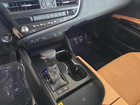 Certified 2025 Lexus ES 300h 300h w/ Premium Package image 23