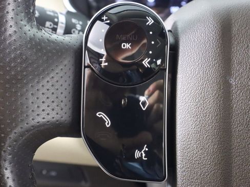 Used 2020 Land Rover Range Rover Sport SE image 12