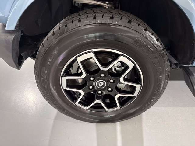 Used 2025 Ford Bronco Outer Banks AWD/4WD image 4