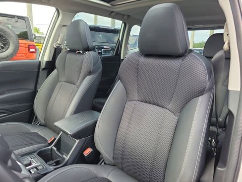 Used 2022 Subaru Forester Premium AWD/4WD image 18