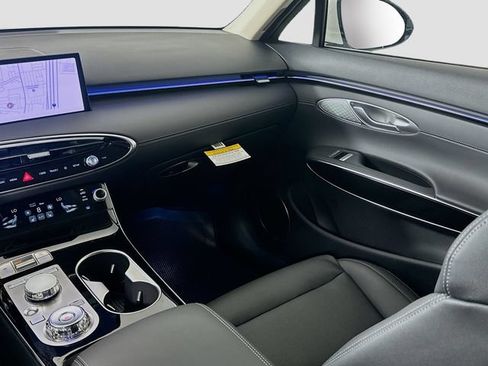 New 2026 Genesis GV70 2.5T AWD/4WD image 18