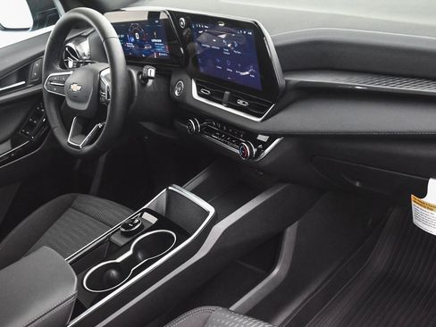 Used 2026 Chevrolet Equinox LT image 34