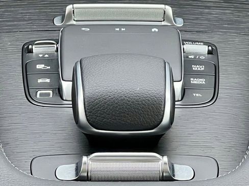 Certified 2026 Mercedes-Benz GLS 450 4MATIC image 27