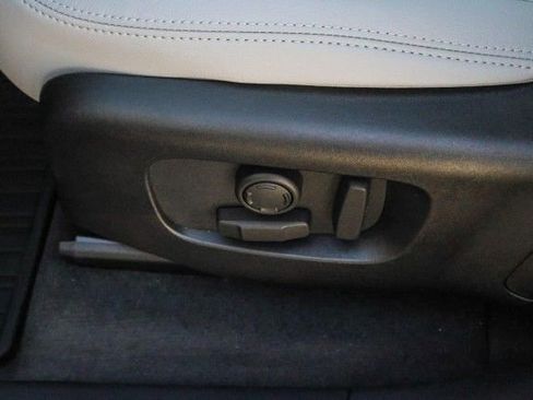 New 2026 Land Rover Range Rover Velar S image 22