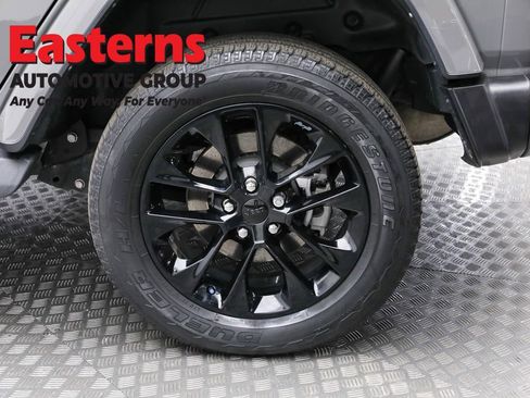 Used 2021 Jeep Wrangler Unlimited Sahara w/ Cold Weather Group image 8