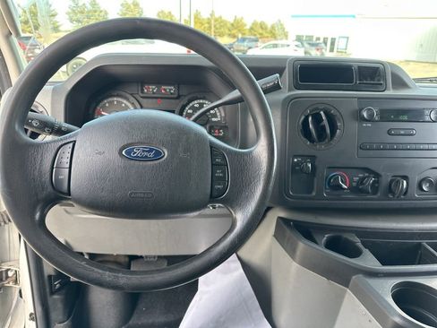 Used 2014 Ford E-250 and Econoline 250 w/ Power Group RWD image 6