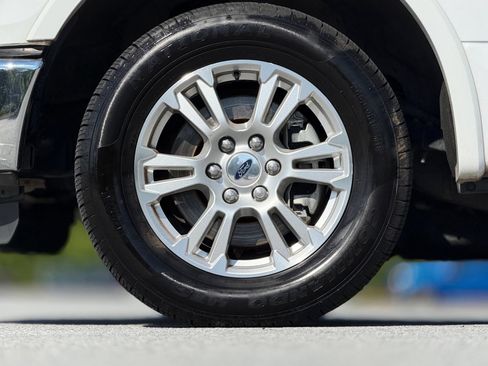 Used 2015 Ford F150 Lariat w/ Equipment Group 501A Mid RWD image 18