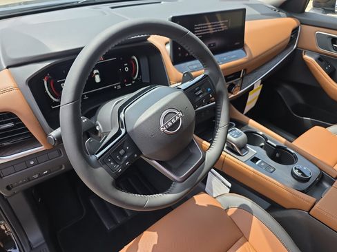 New 2026 Nissan Rogue Platinum AWD/4WD image 9