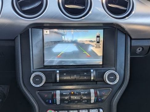 Used 2018 Ford Mustang Premium image 39