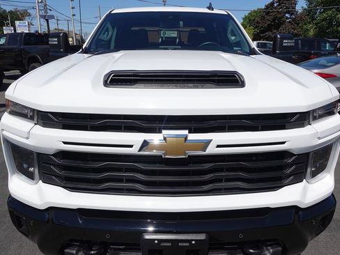 Used 2025 Chevrolet Silverado 2500 Custom w/ Custom Value Package AWD/4WD image 6