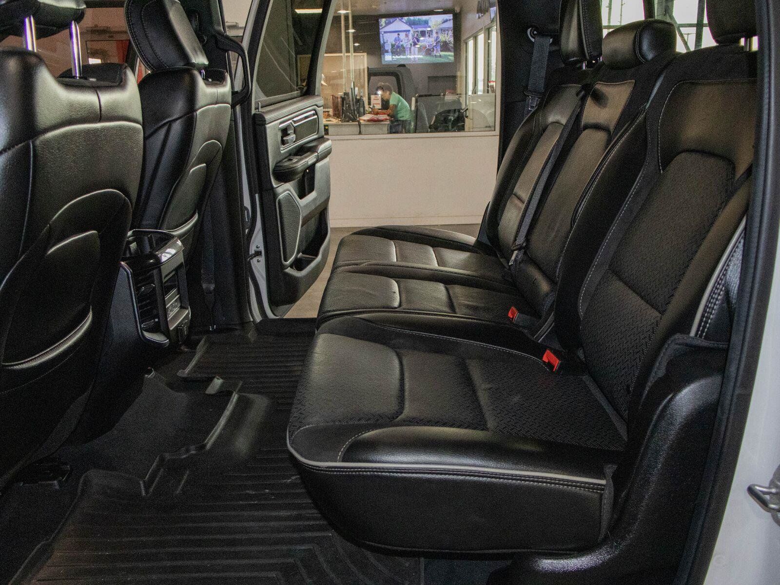 Used 2019 RAM 1500 Laramie w/ Sport Appearance Package AWD/4WD image 13