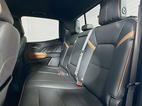 Used 2023 GMC Canyon AT4 w/ AT4 Premium Package image 19