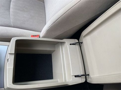 Used 2013 Toyota Highlander FWD image 24