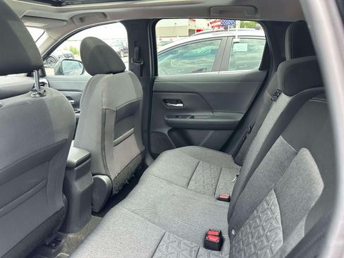 Used 2025 Nissan Kicks SV w/ SV Premium Package AWD/4WD image 10