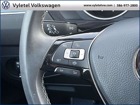 Certified 2021 Volkswagen Tiguan SE w/ Panoramic Sunroof Package image 24
