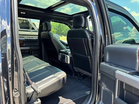 Used 2017 Ford F150 Platinum w/ Equipment Group 701A Luxury RWD image 30