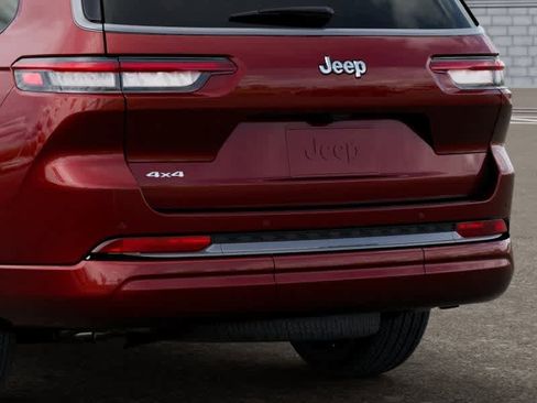 New 2026 Jeep Grand Cherokee L Limited AWD/4WD image 13