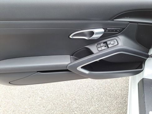 Certified 2017 Porsche 911 Carrera 4 image 22