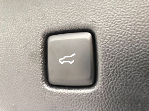 Used 2022 Ford Escape SE w/ SE Sport Appearance Package AWD/4WD image 23