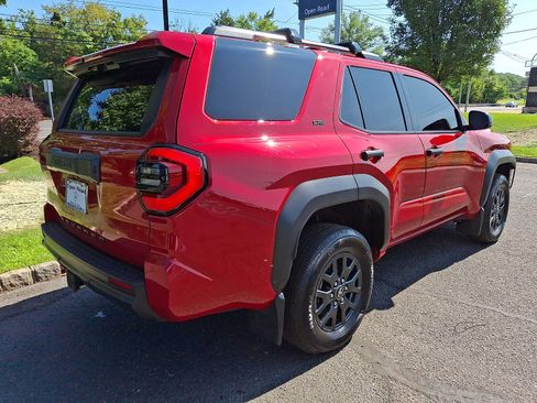 Used 2025 Toyota 4Runner SR5 AWD/4WD image 6