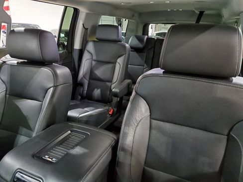 Used 2020 Chevrolet Suburban Premier image 39