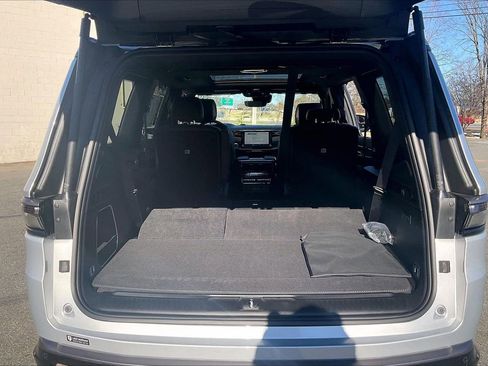 New 2026 Jeep Grand Wagoneer Limited AWD/4WD image 28