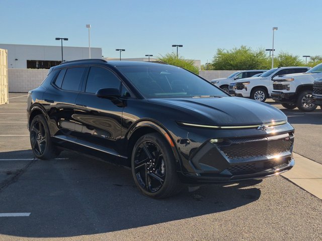 Used 2024 Chevrolet Equinox EV RS FWD image 3