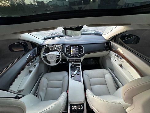 Used 2016 Volvo XC90 T6 Momentum w/ Protection Package Plus AWD/4WD image 40