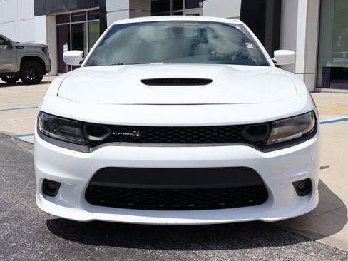 Used 2019 Dodge Charger Scat Pack RWD image 2