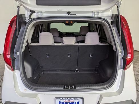 Used 2021 Kia Soul LX FWD image 10