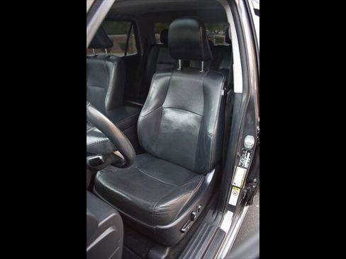 Used 2016 Toyota 4Runner Limited AWD/4WD image 17
