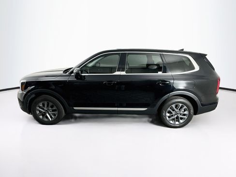 Used 2025 Kia Telluride LX FWD image 4