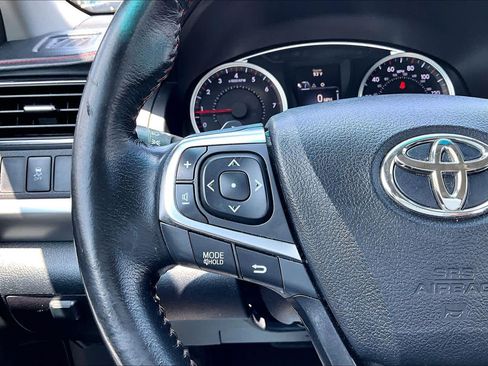 Used 2016 Toyota Camry SE FWD image 24
