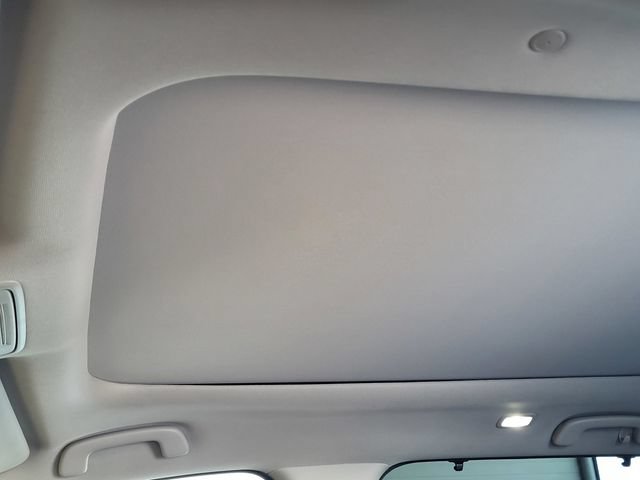 Used 2025 Honda Pilot Touring image 17